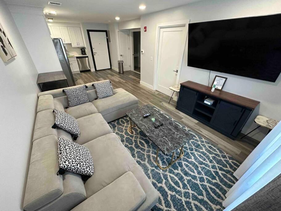 The Chic Suite - 1Br With Luxe Amenities Paterson Εξωτερικό φωτογραφία